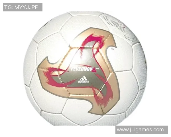 阿迪达斯足球明星的辉煌历程与他们背后的故事